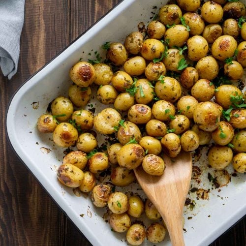Best Crispy Roasted Mini Potatoes - so easy and crispy!!