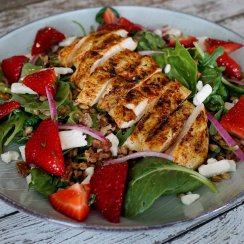 Farro salad with blackened chicken and strawberries