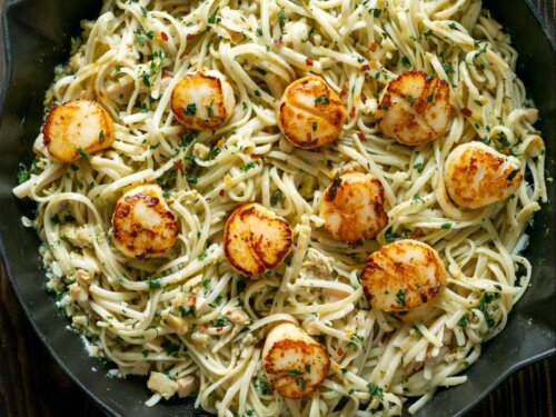 Easy Linguine With Clam Sauce And Seared Scallops Jz Eats