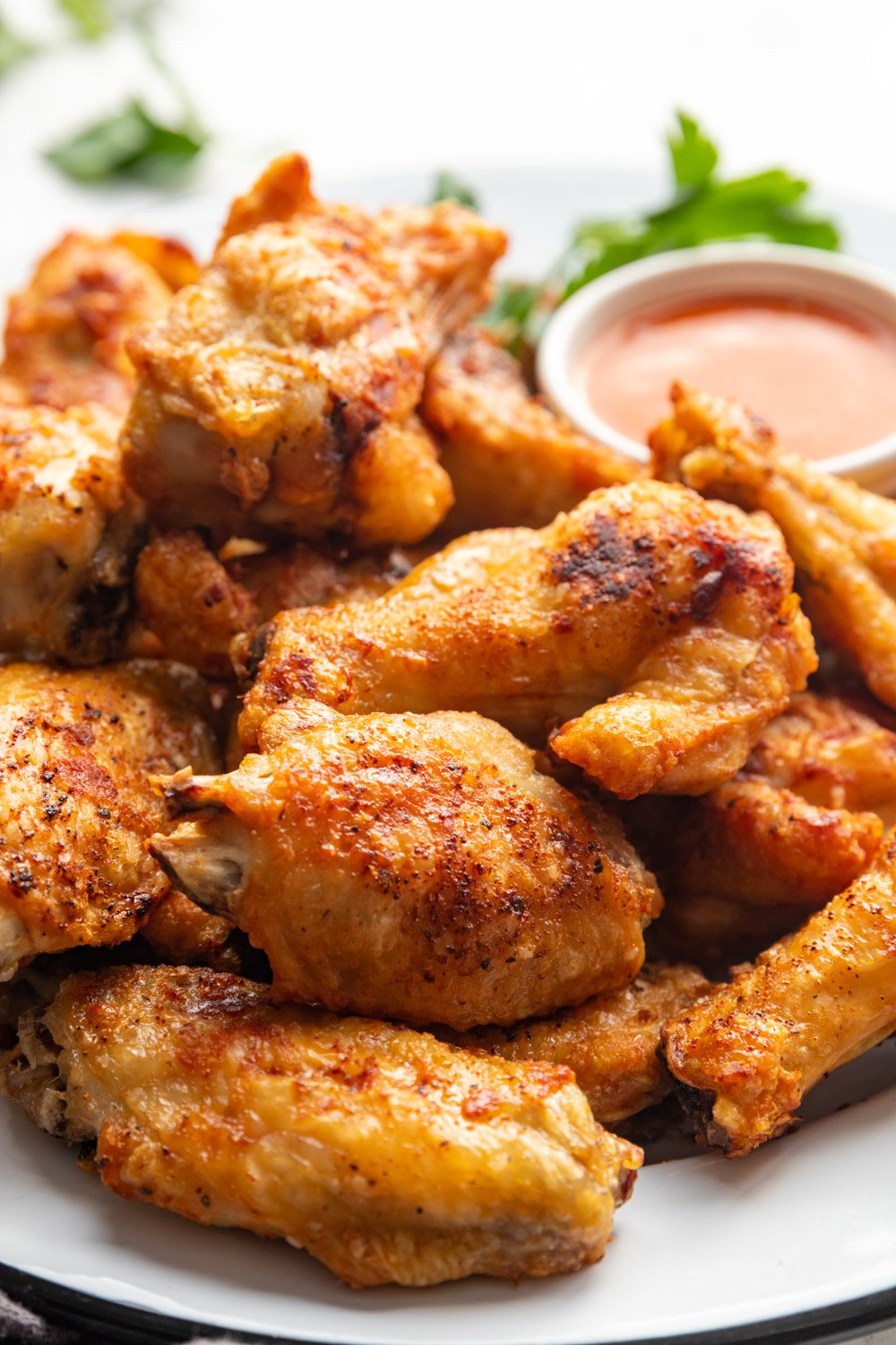 https://jz-eats.com/wp-content/uploads/2020/11/air-fryer-chicken-wings-2.jpg