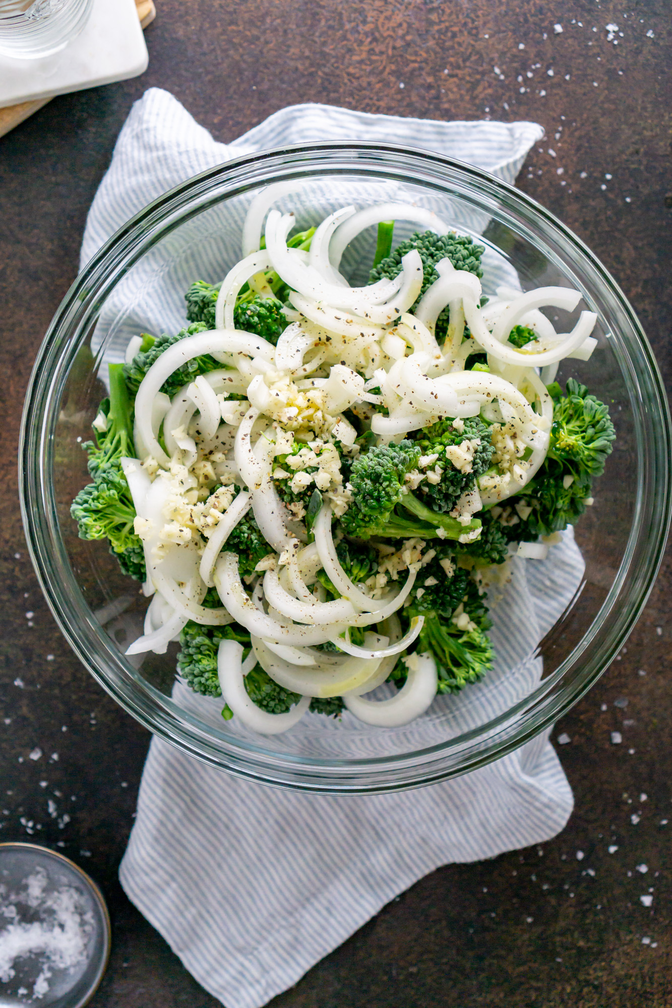 Easy Roasted Broccolini with Garlic and Onion
