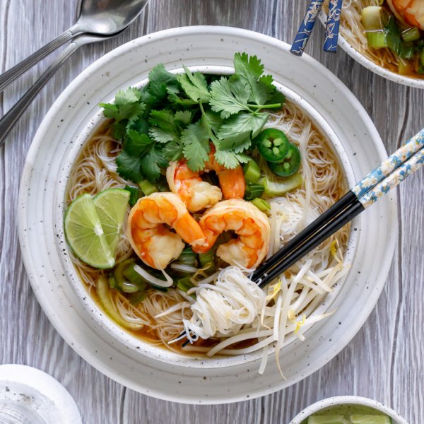 Seafood Noodle Soup (Shrimp Pho) - JZ Eats