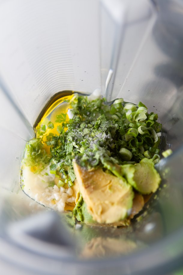 5 Minute Cilantro Lime Empanada Sauce