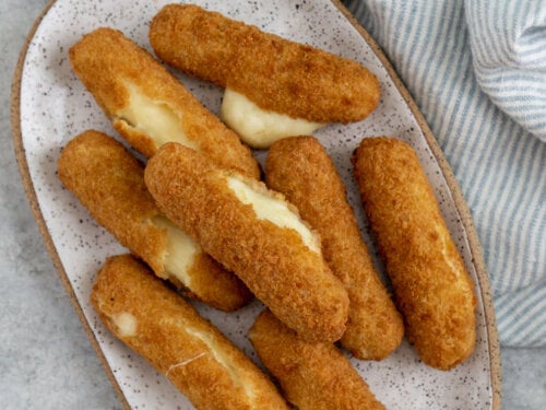 Air Fryer Frozen Mozzarella Sticks