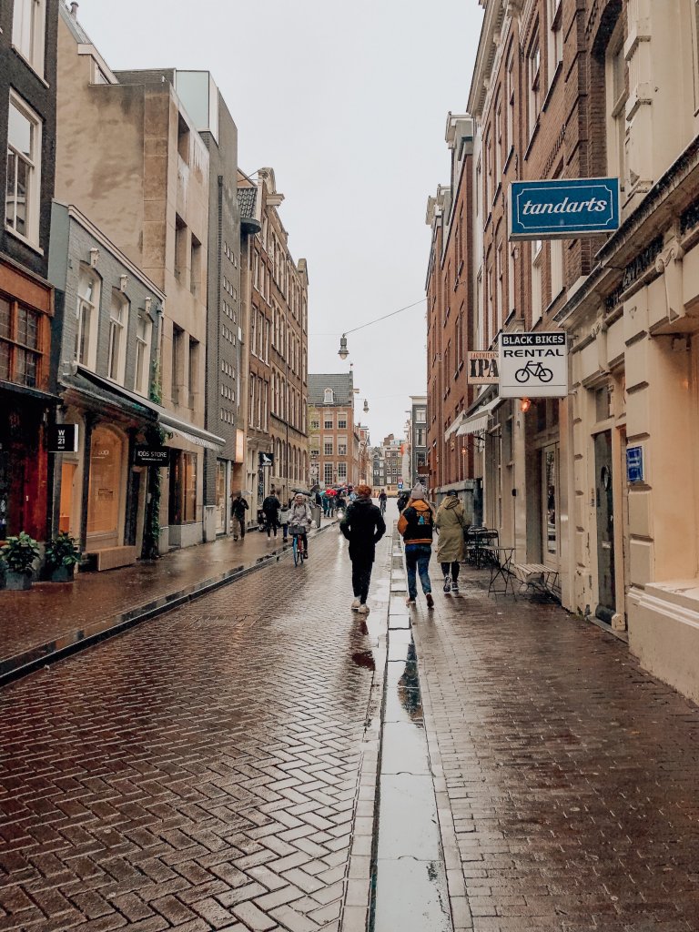 shopping on the 9 streets in amsterdam