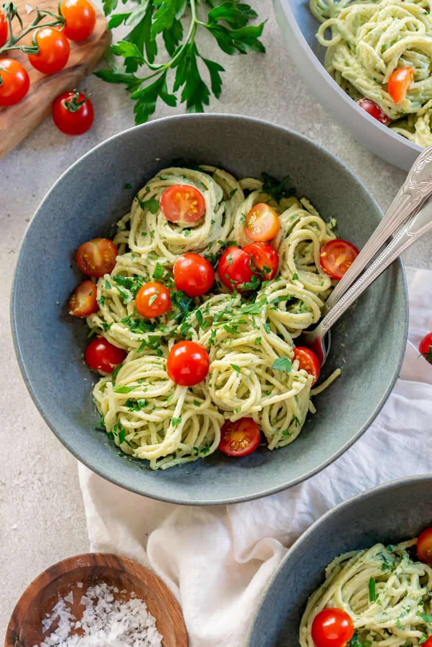 Creamy Avocado Pasta Sauce quick and easy